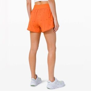 Lululemon Hotty Hot Shorts 4’ Poco Logo Amber Orange Size 4
